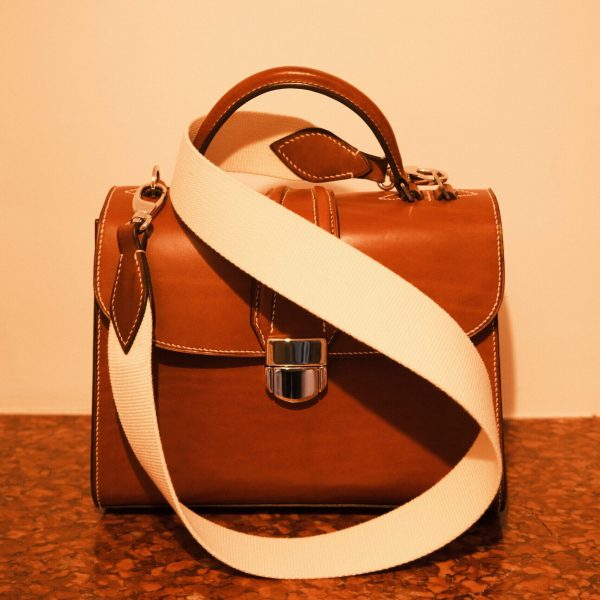sac-à-main-cuir-tannage-végétal-maroquinerie-haut-de-gamme
