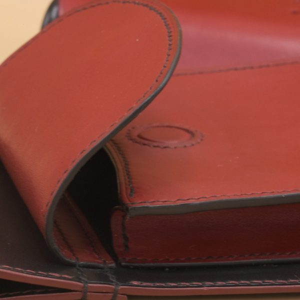 carquois-poche-aimanté-cuir-tannage-vegetal-point-sellier-bordeaux-noir-via-iruski-hendaye