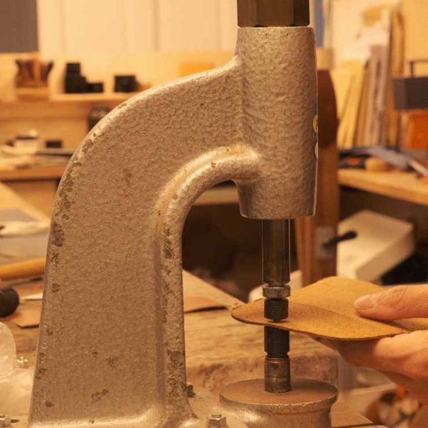 pose-bouton-pression-porte-monnaie-atelier-decouverte-viairuski